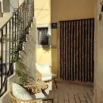 Vega Apartment *